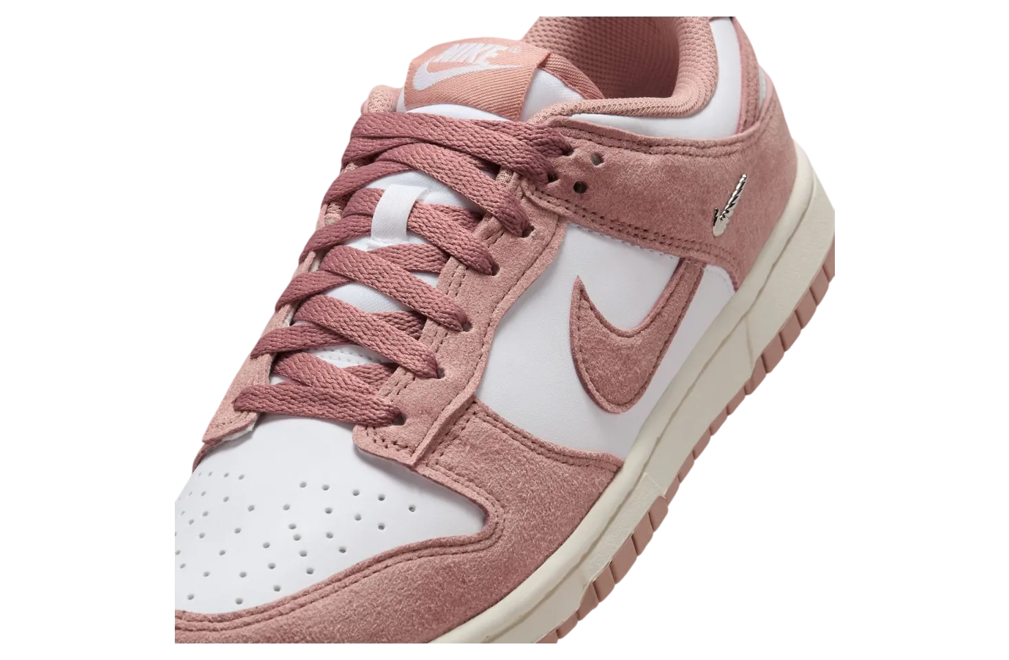 nike dunk low wmns suede rose 5