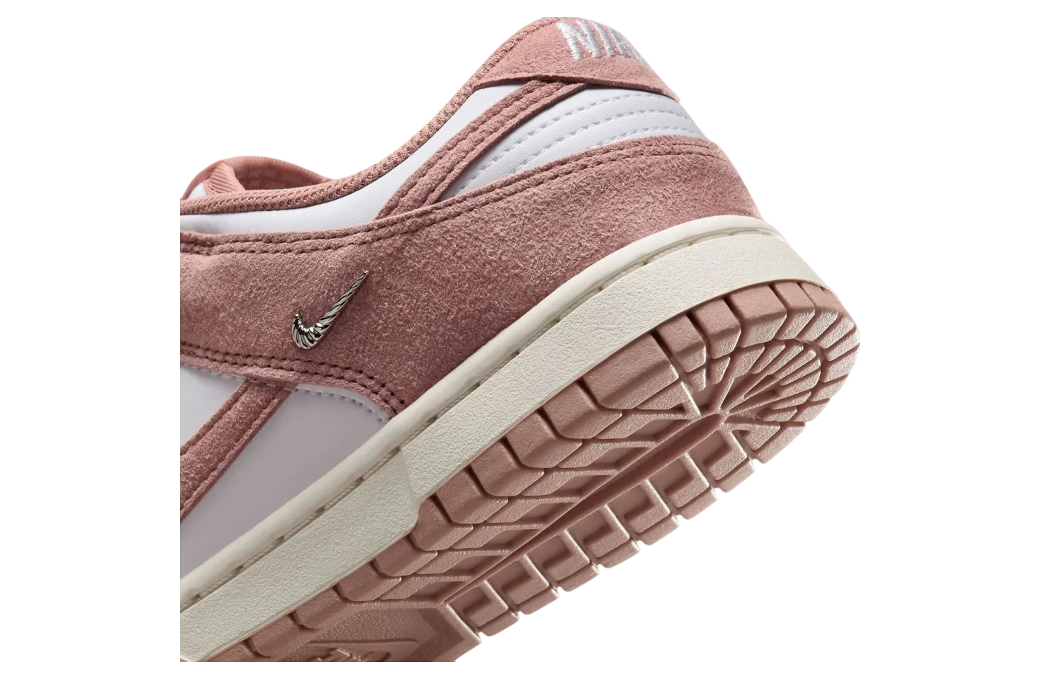 nike dunk low wmns suede rose 6