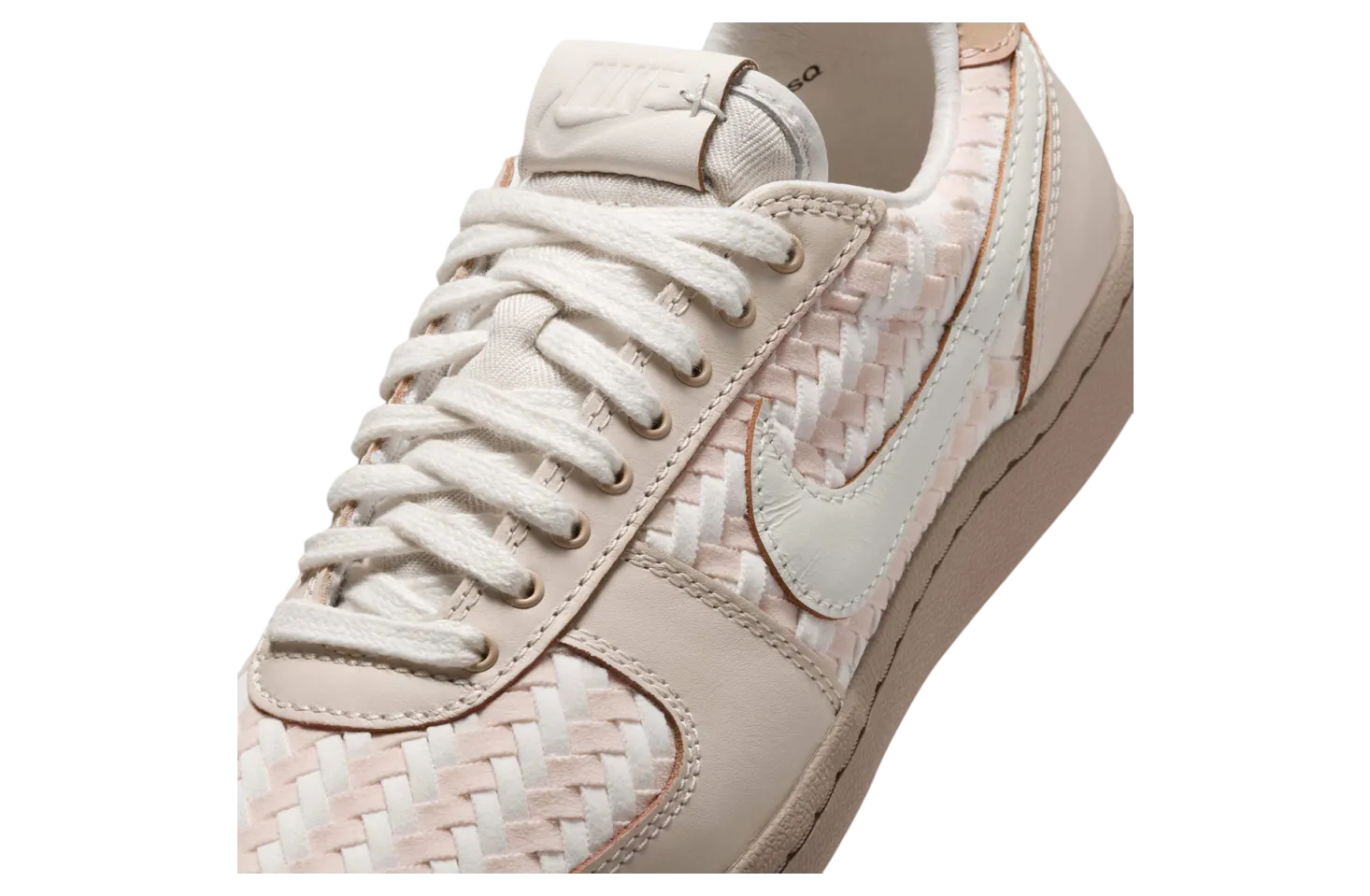 nike field general 82 wmns woven 4