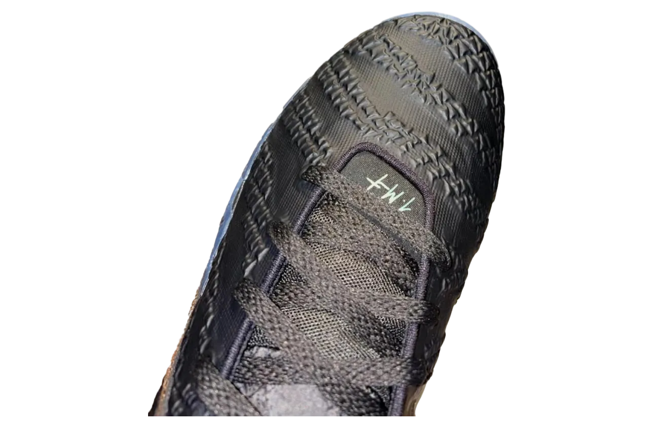 nike ja 3 x swarovski 7