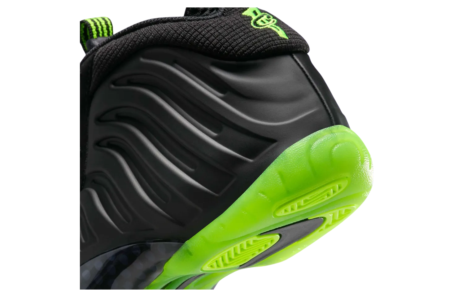 nike little posite one black volt 6
