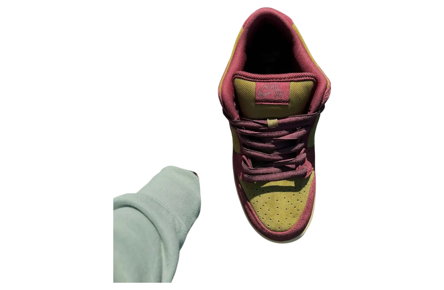 nike sb dunk low dark team red burgundy crush 1