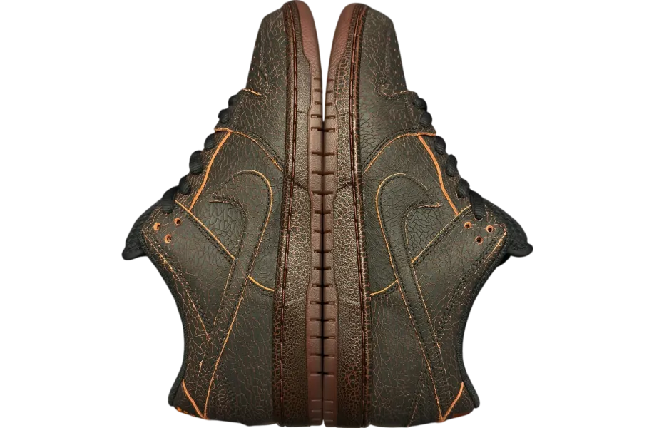 nike sb dunk low krampus 0