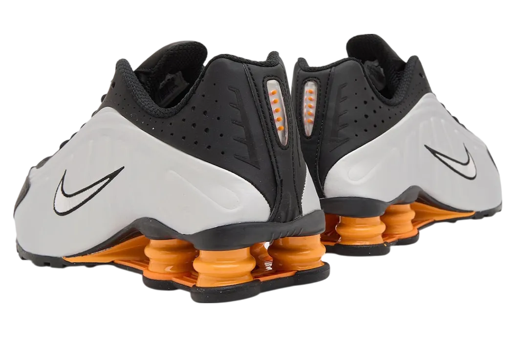 nike shox r4 black bright mandarin 3
