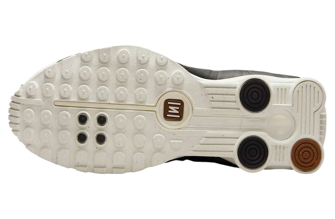 nike shox r4 wmns sail black fauna brown 6