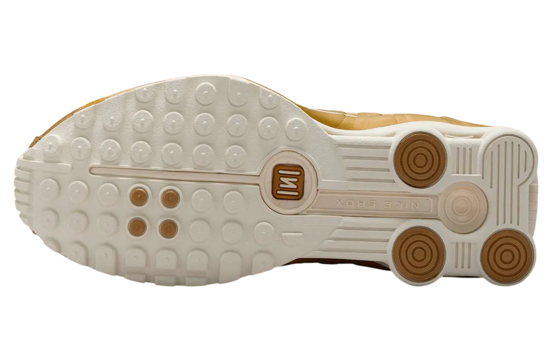 nike shox r4 wmns soft metallic gold pink 3
