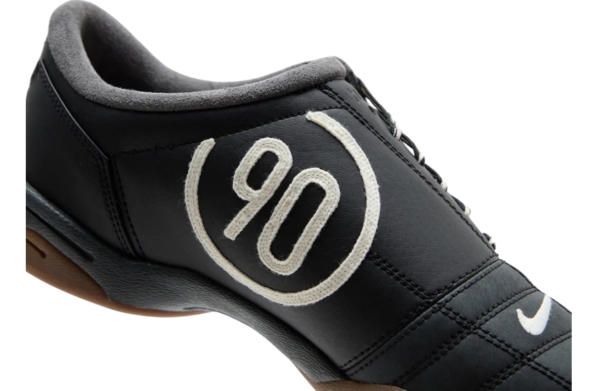 nike total 90 iii sp black gum 4