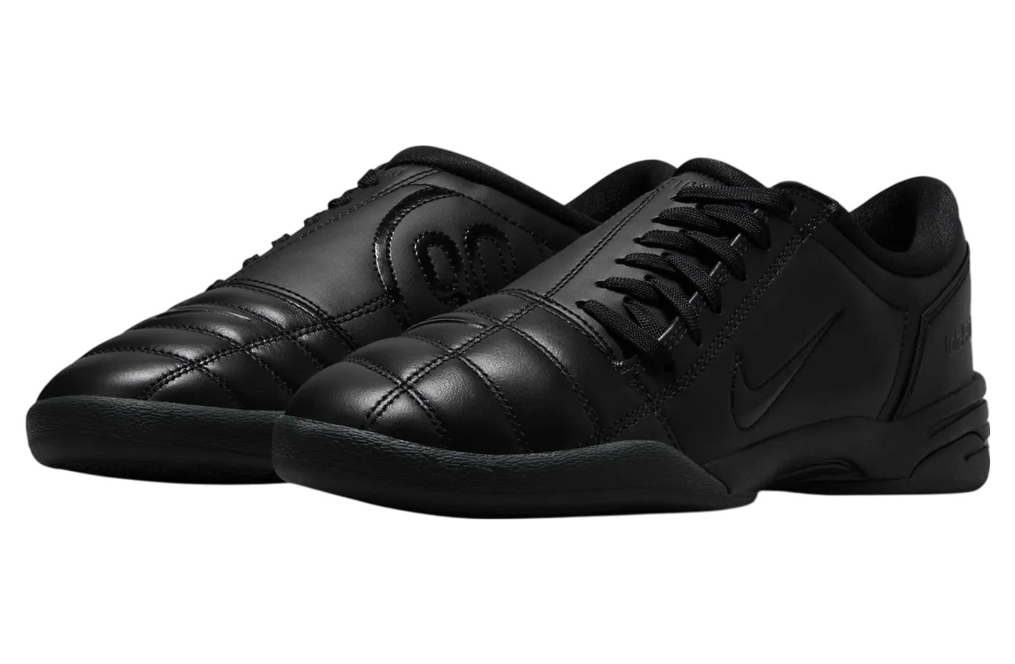 nike total 90 iii wmns triple black 0