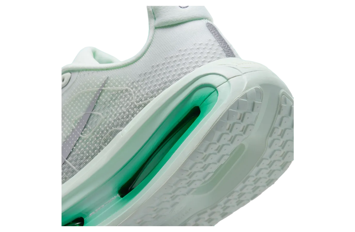 nike vomero premium wmns white barely green 6