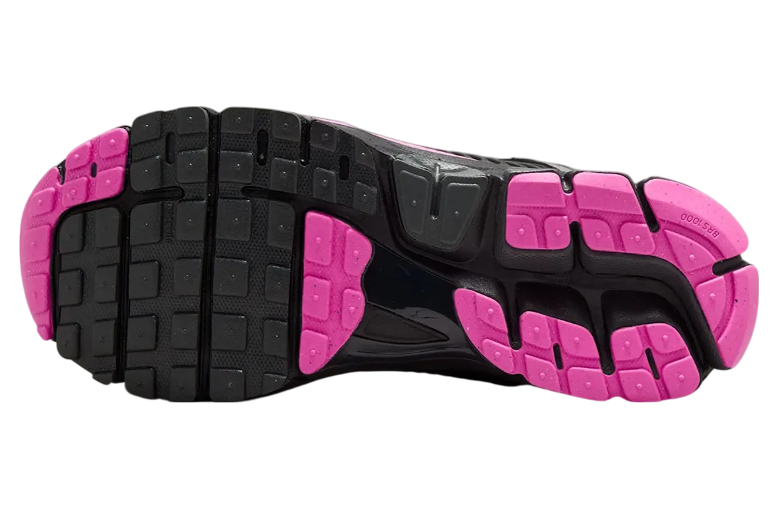 nike zoom vomero 5 black pink 4