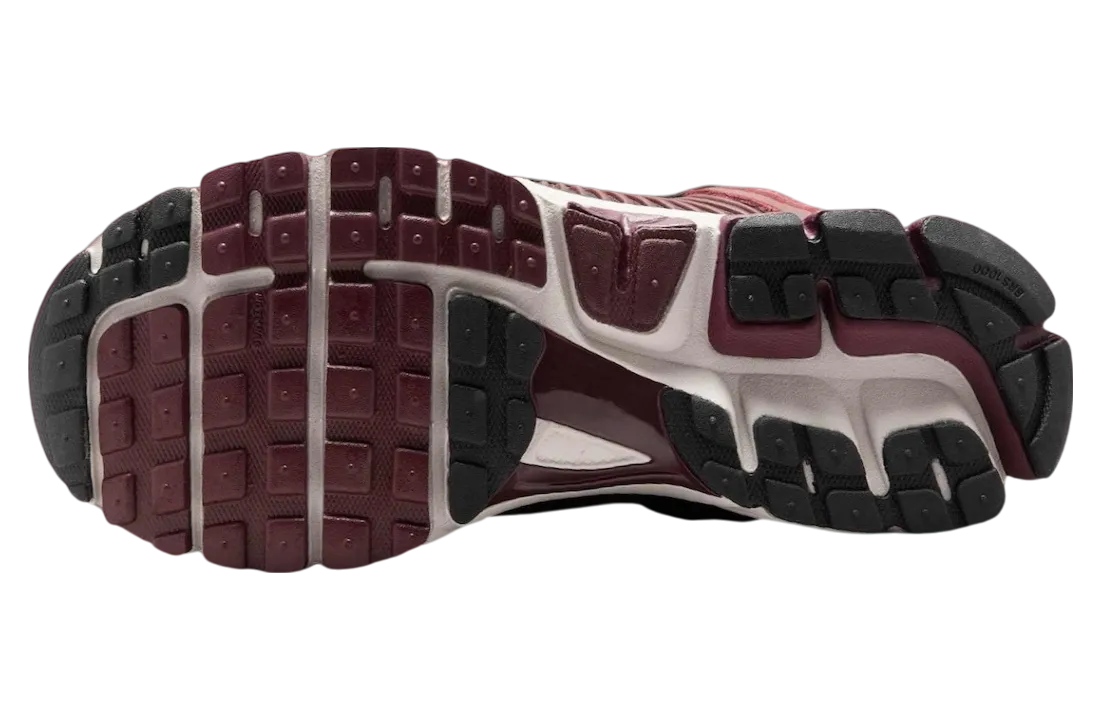 nike zoom vomero 5 dark team red 4