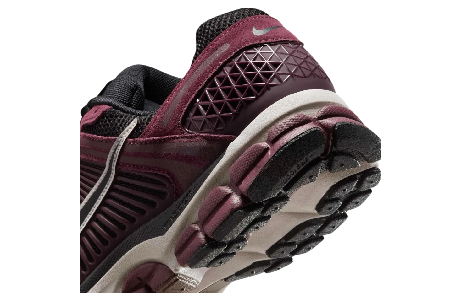 nike zoom vomero 5 dark team red 6