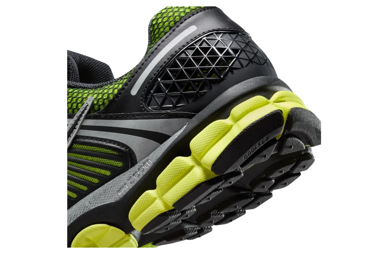 nike zoom vomero 5 lemon venom black 5