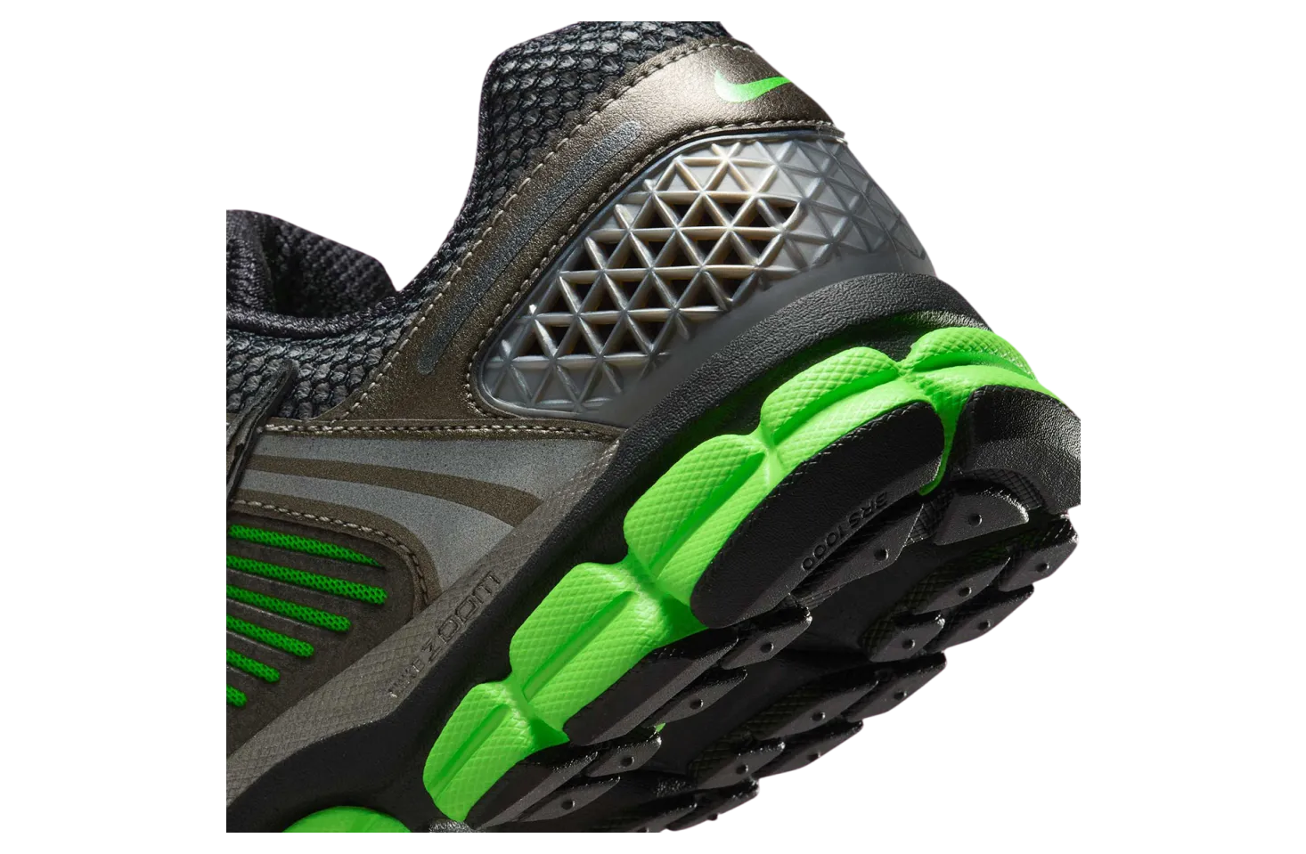 nike zoom vomero 5 metallic pewter green strike 5