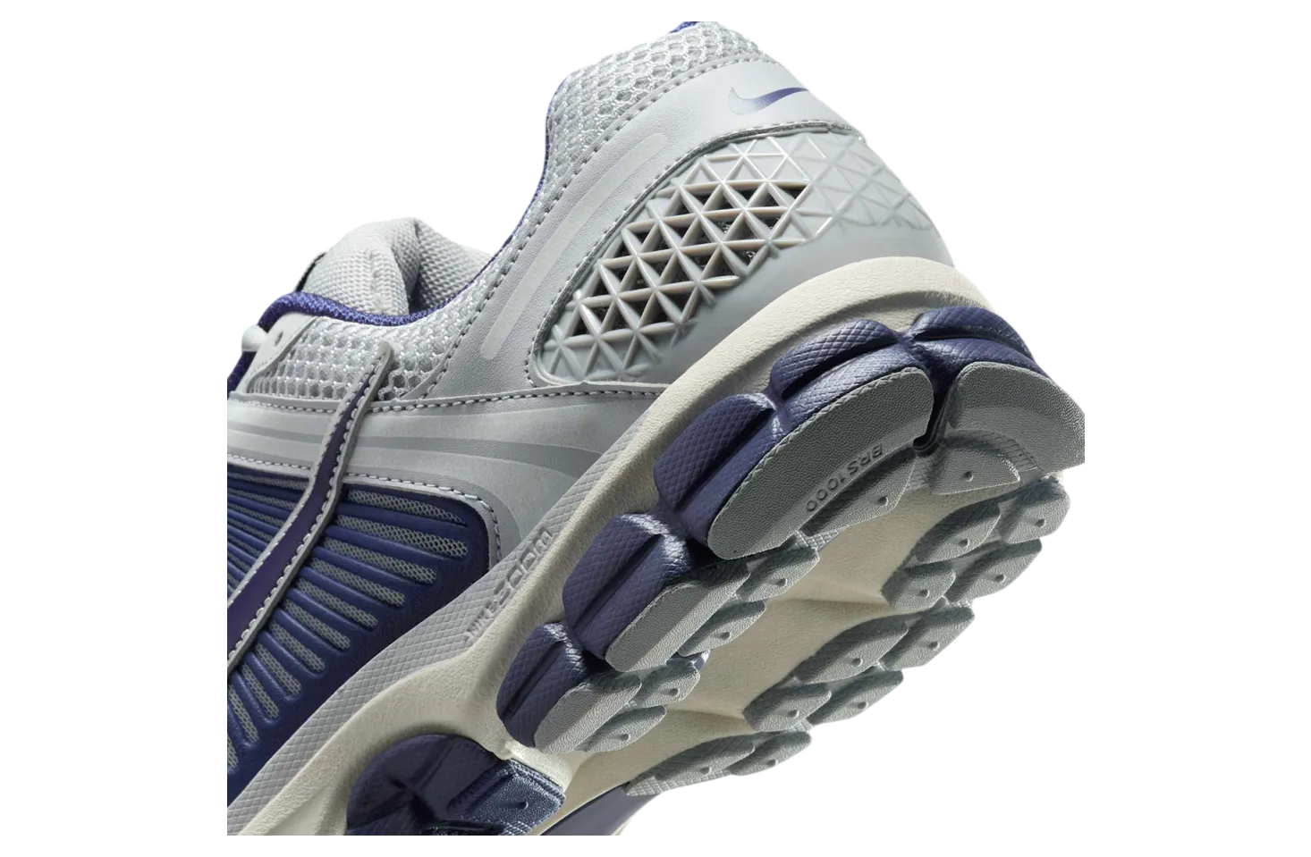 nike zoom vomero 5 vast grey blue void 6