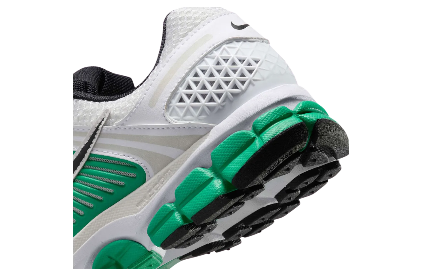 nike zoom vomero 5 white stadium green 5