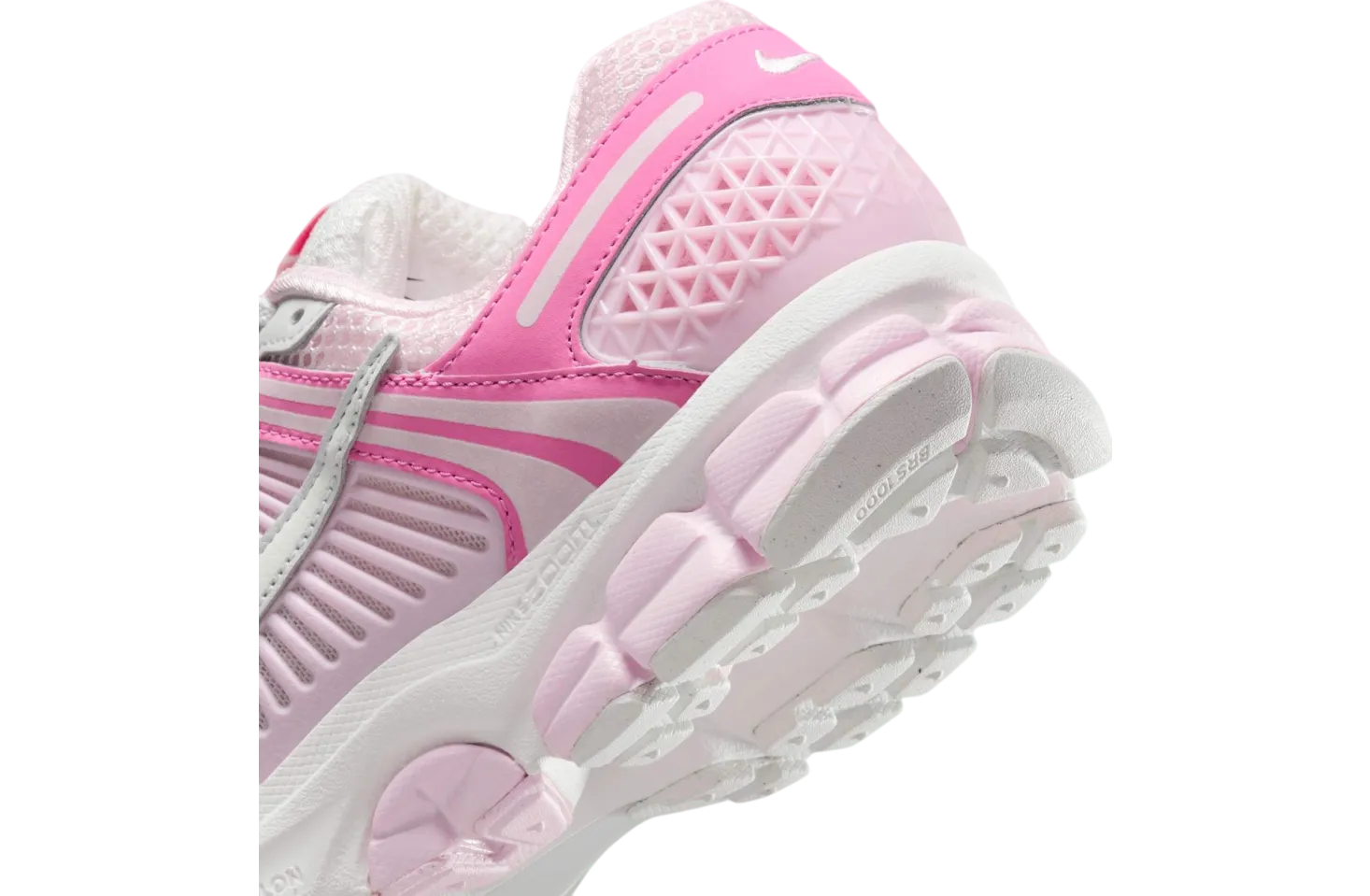 nike zoom vomero 5 wmns hyper pink summit white 6