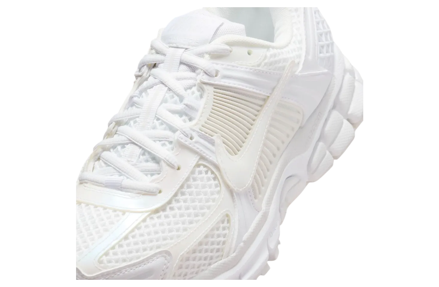 nike zoom vomero 5 wmns triple white 5