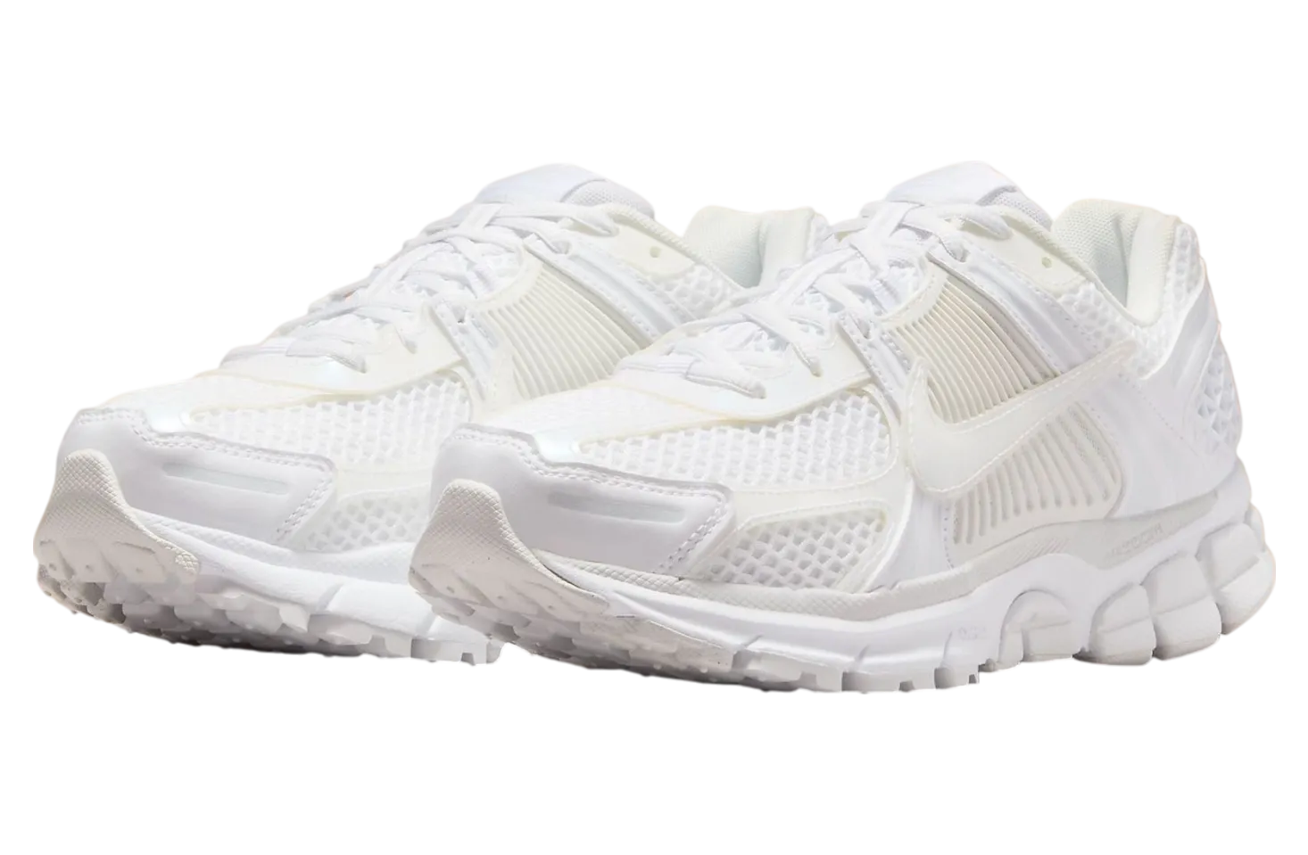 nike zoom vomero 5 wmns triple white