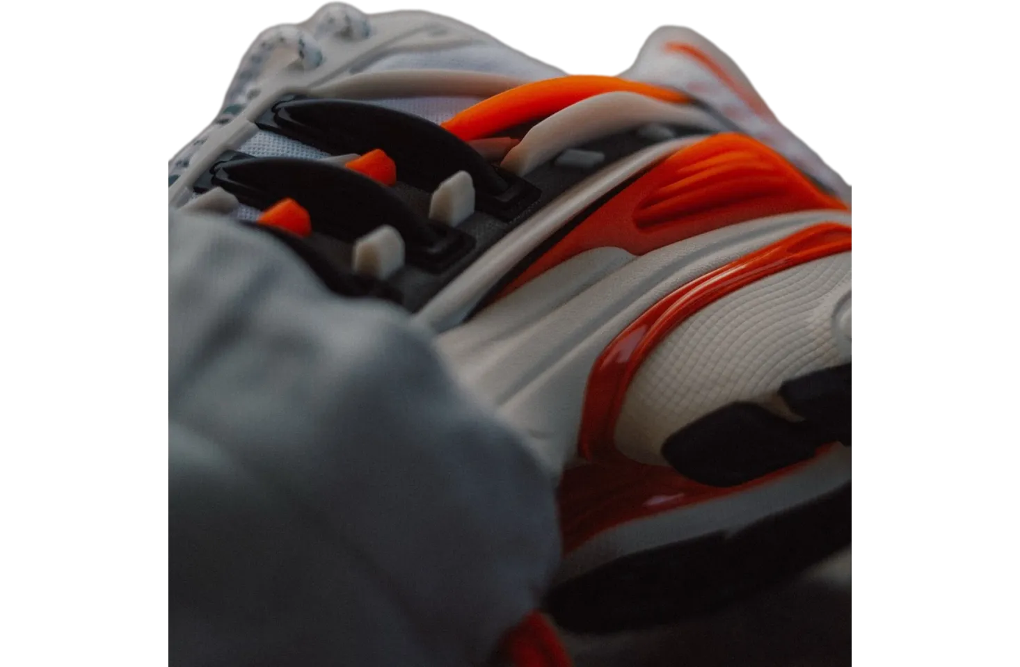 pharrell x adidas adistar jellyfish focus olive core black 3