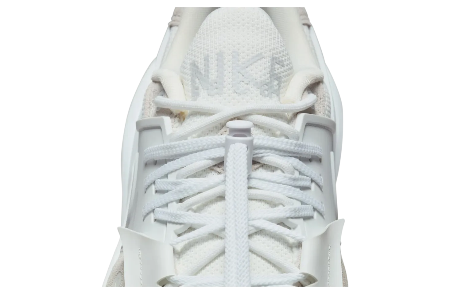 sacai x nike zegamadome sp white gum 8