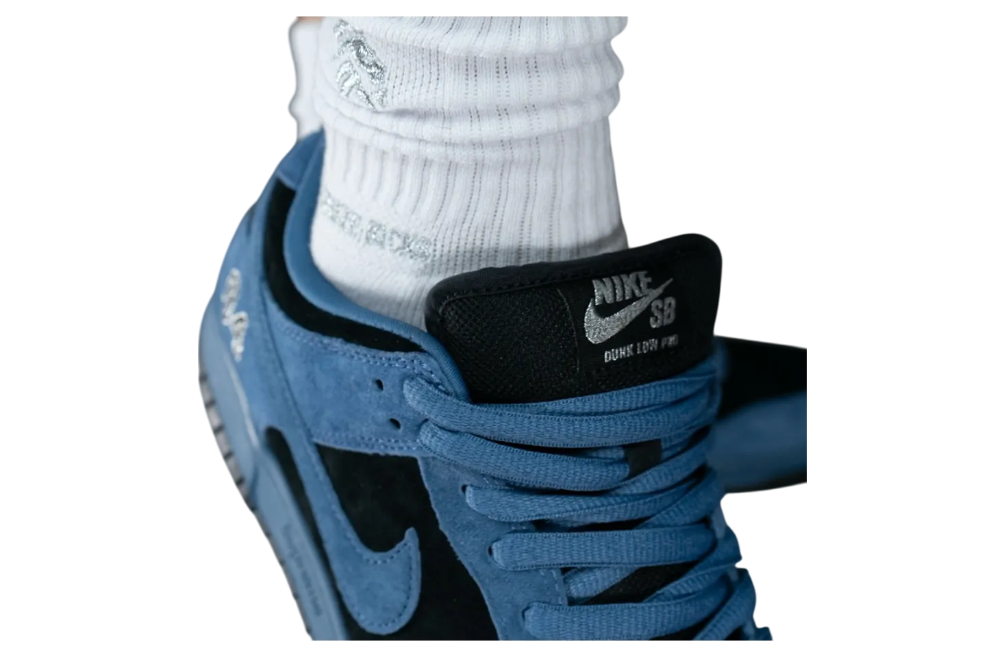 supreme x nike sb dunk low ocean fog ocean fog black 11