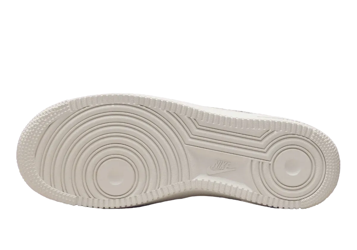the nike air force 1 low platinum violet 4